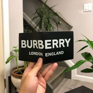 Burberry wallet